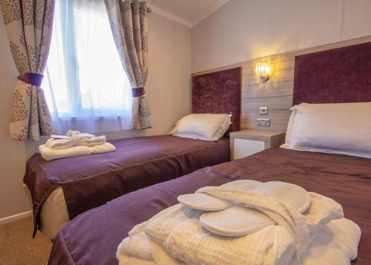 Westlands Country Park Otel Annan Dış mekan fotoğraf